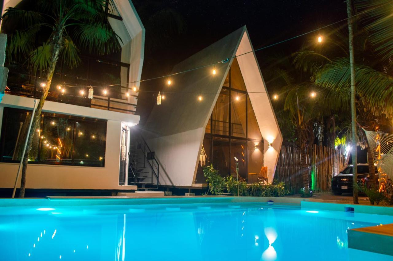 Xtambaa Cabins & Spa Only Adults El Cuyo Bagian luar foto