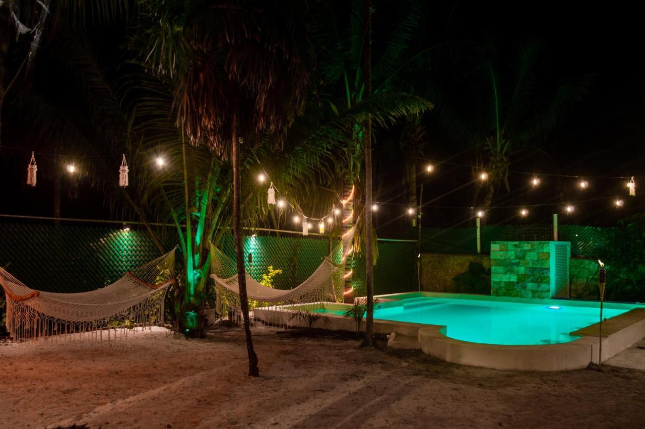 Xtambaa Cabins & Spa Only Adults El Cuyo Bagian luar foto