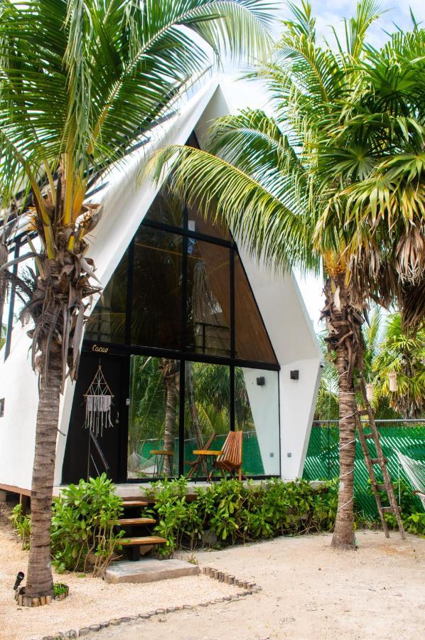Xtambaa Cabins & Spa Only Adults El Cuyo Bagian luar foto
