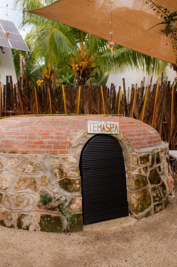 Xtambaa Cabins & Spa Only Adults El Cuyo Bagian luar foto