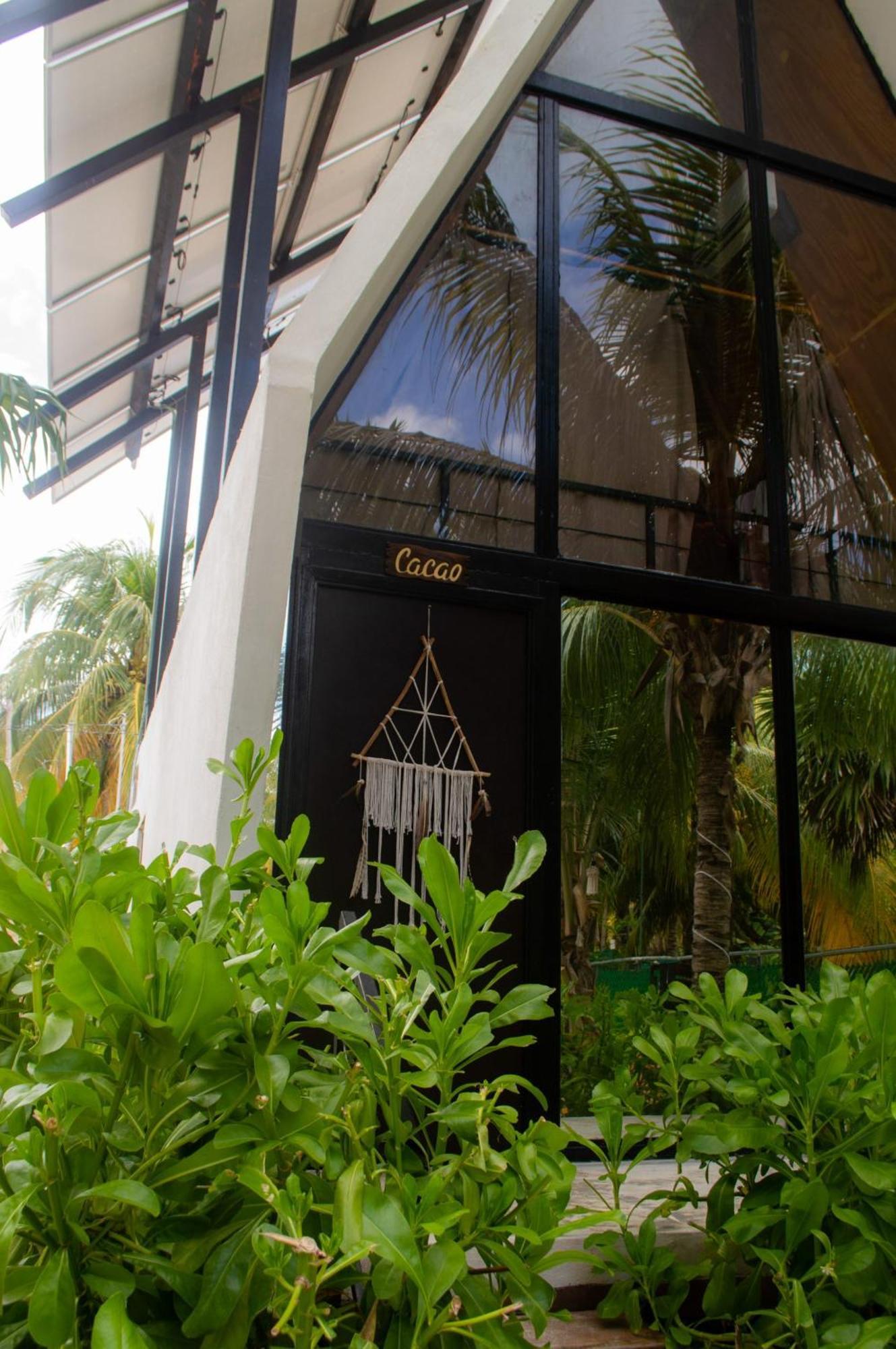 Xtambaa Cabins & Spa Only Adults El Cuyo Bagian luar foto