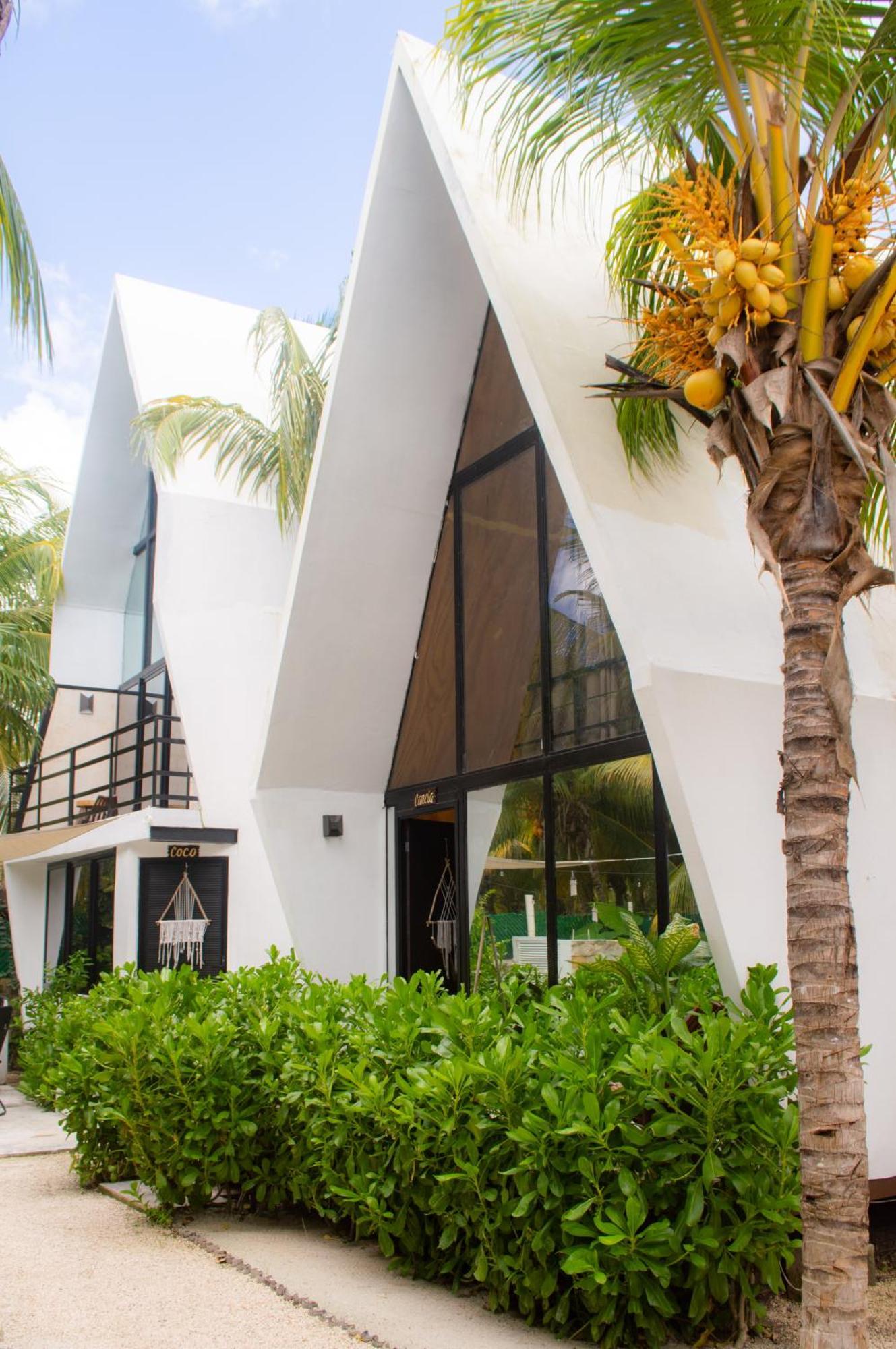 Xtambaa Cabins & Spa Only Adults El Cuyo Bagian luar foto