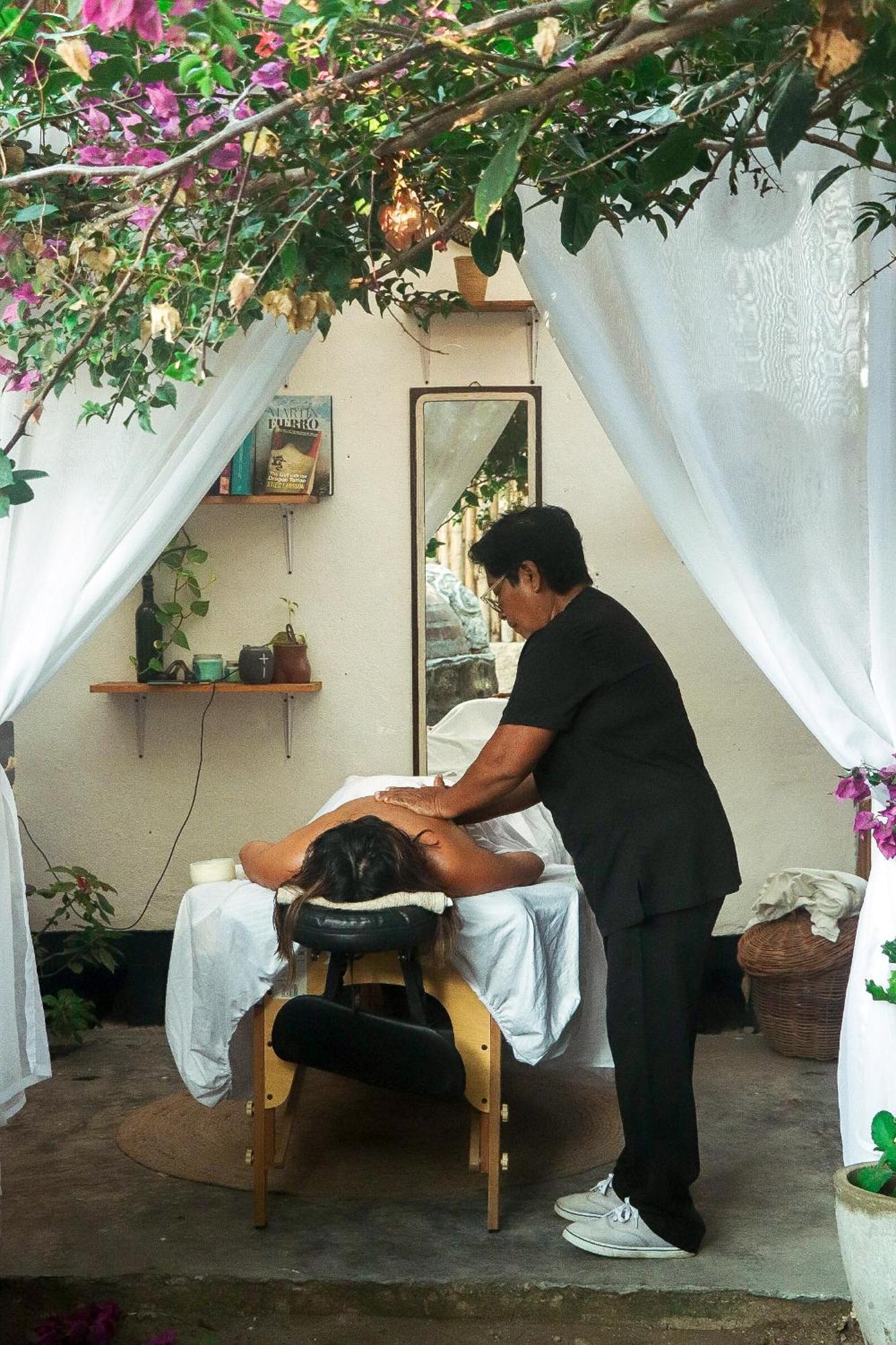 Xtambaa Cabins & Spa Only Adults El Cuyo Bagian luar foto